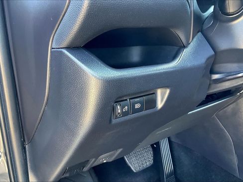 Used 2024 Toyota RAV4 XLE FWD image 35