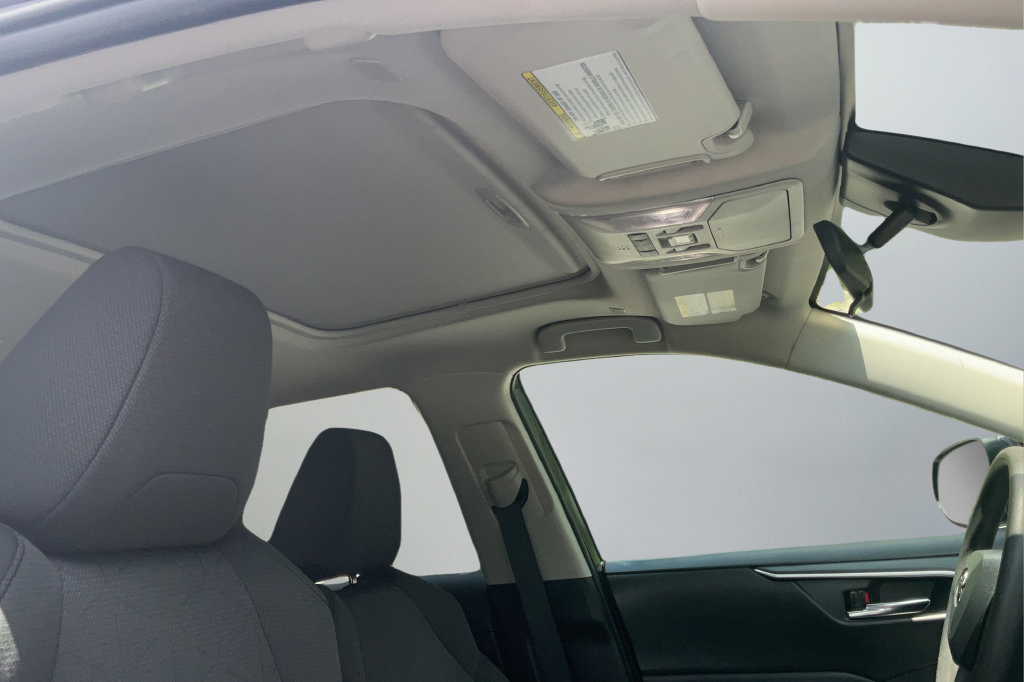 Used 2023 Toyota RAV4 XLE w/ Convenience Package FWD image 17