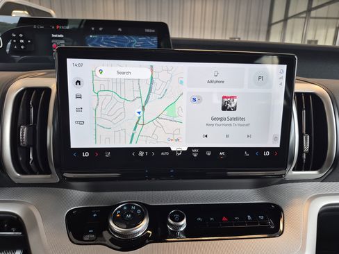 New 2025 Ford Expedition Active image 33