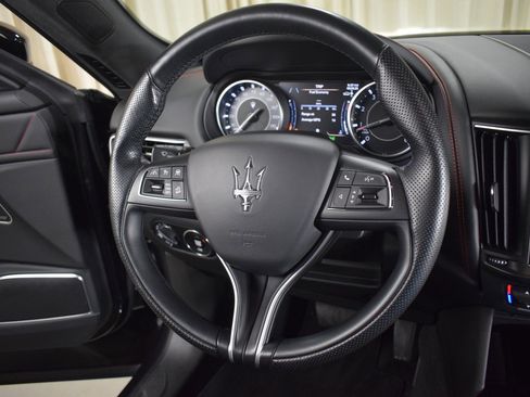 Certified 2022 Maserati Levante Modena image 25