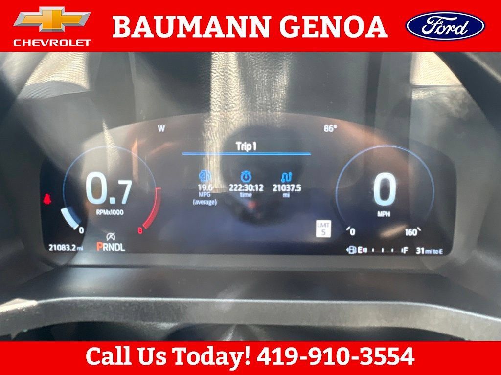 Used 2025 Ford Explorer Active AWD/4WD image 21