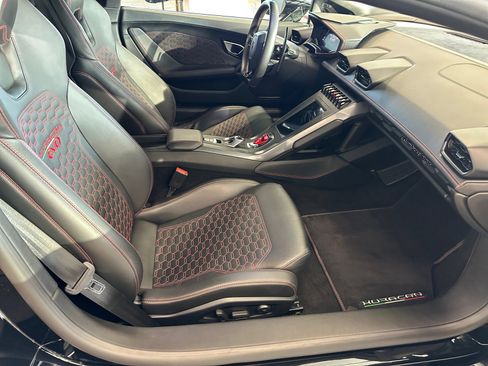 Used 2021 Lamborghini Huracan EVO image 29