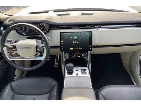 Used 2023 Land Rover Range Rover Long Wheelbase SE AWD/4WD image 14