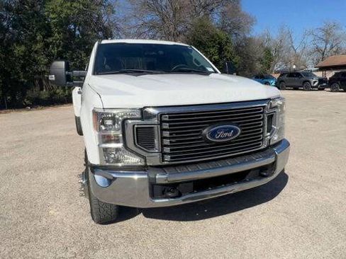 Used 2021 Ford F350 XLT w/ FX4 Off-Road Package image 3