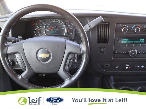 Used 2022 Chevrolet Express 4500 Extended w/ Power Convenience Package RWD image 24