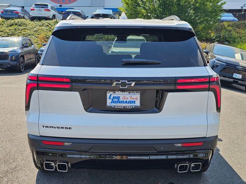 New 2026 Chevrolet Traverse LT w/ Midnight/Sport Edition image 6