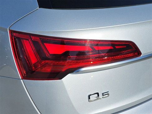 Used 2023 Audi Q5 2.0T Premium w/ Convenience Package image 38