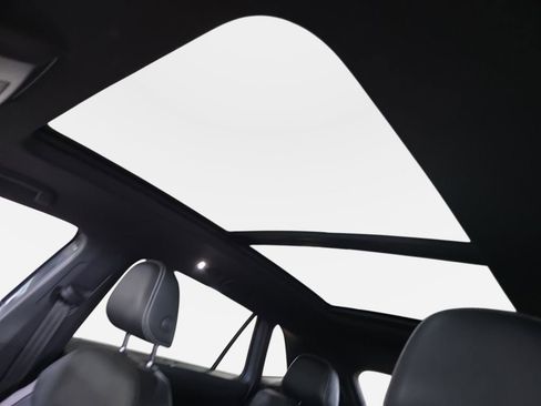 Used 2021 Volkswagen Atlas Cross Sport SEL Premium R-Line image 29