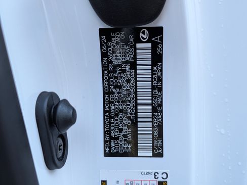 Used 2024 Lexus RC 350 F Sport image 38