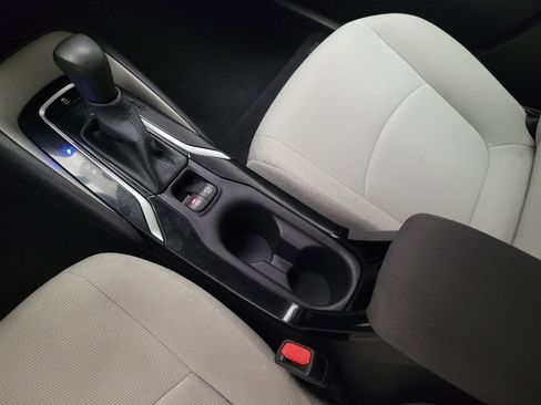 Used 2022 Toyota Corolla LE image 26