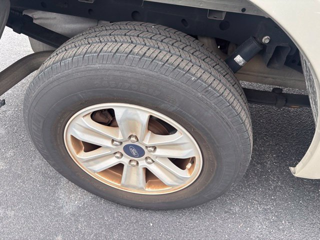 Used 2017 Ford F150 XLT RWD image 5