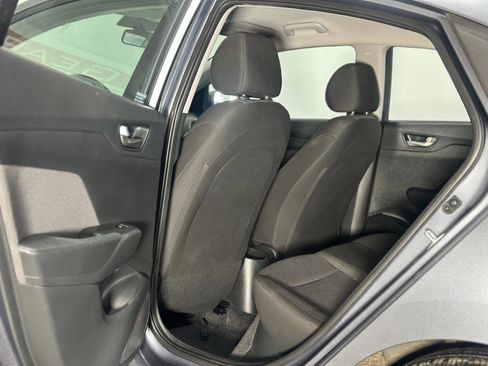 Used 2019 Hyundai Accent SE image 12