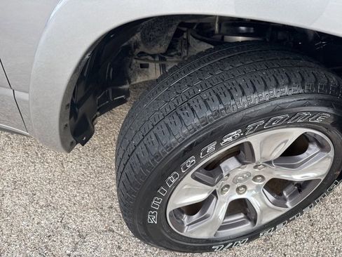 Used 2019 RAM 1500 Limited w/ Advanced Safety Group image 11