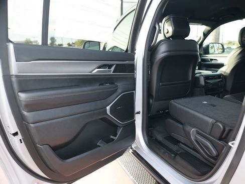 New 2026 Jeep Grand Wagoneer L 2WD w/ 8-Passenger Seating Package image 34