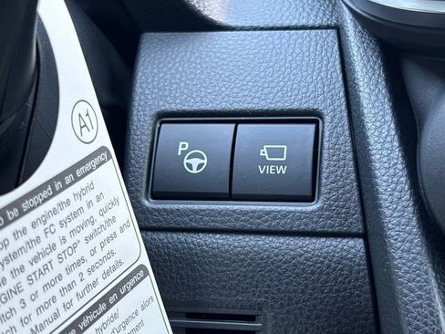 New 2025 Toyota Prius Plug-In Hybrid image 23