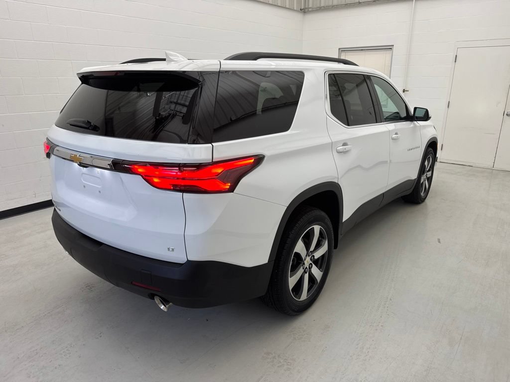 Used 2023 Chevrolet Traverse LT w/ LT Premium Package AWD/4WD image 11