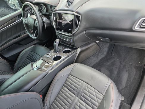 Used 2023 Maserati Ghibli Trofeo image 35
