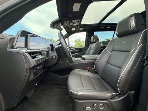 Used 2023 Cadillac Escalade ESV Sport w/ LPO, ONYX Package AWD/4WD image 10