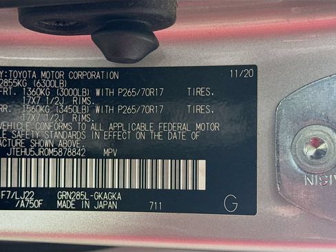 Certified 2021 Toyota 4Runner Venture w/ Moonroof Package AWD/4WD image 30