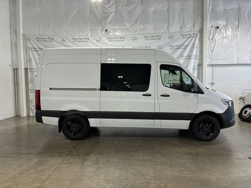 New 2025 Mercedes-Benz Sprinter 2500 image 3