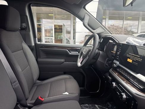 New 2026 GMC Sierra 1500 SLE w/ Preferred Package image 28