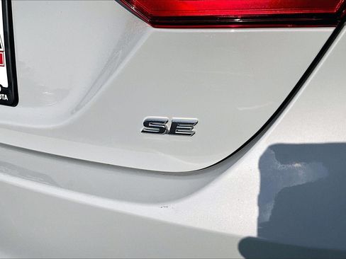 Used 2022 Toyota Camry SE FWD image 8