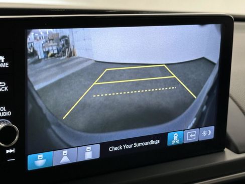 Certified 2024 Honda Pilot Touring image 25