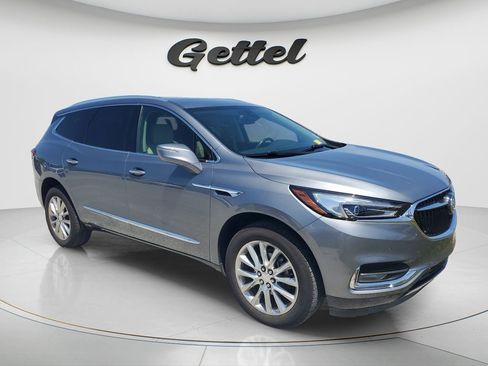 Used 2018 Buick Enclave Premium w/ Experience Buick Package image 2