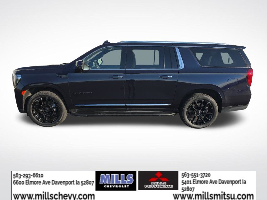 Used 2023 GMC Yukon XL SLT w/ SLT Premium Package AWD/4WD image 2