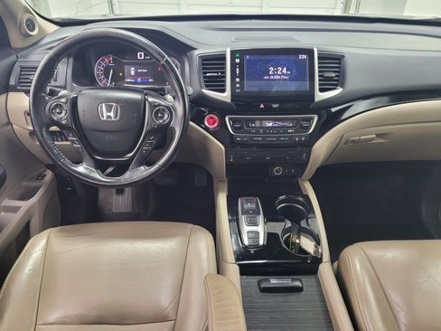 Used 2016 Honda Pilot Touring image 16
