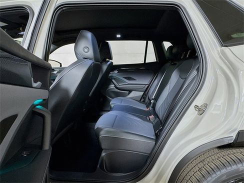 New 2026 Volkswagen Tiguan SE R-Line image 12