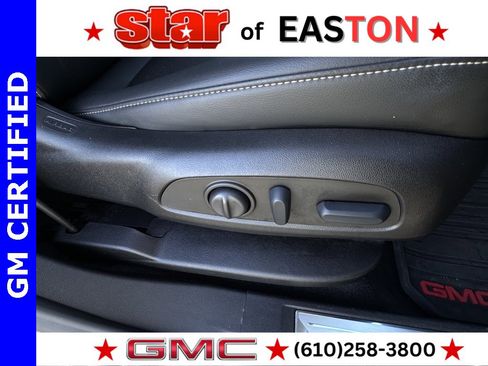 Certified 2022 GMC Acadia SLT w/ Technology Package image 10