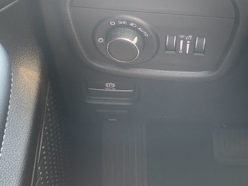 Used 2025 Jeep Grand Cherokee L Altitude AWD/4WD image 34