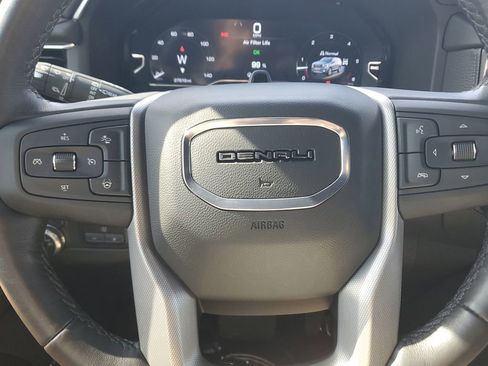 Used 2024 GMC Yukon Denali w/ Advanced Technology Package image 29