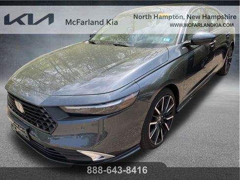 Used 2023 Honda Accord Touring image 1