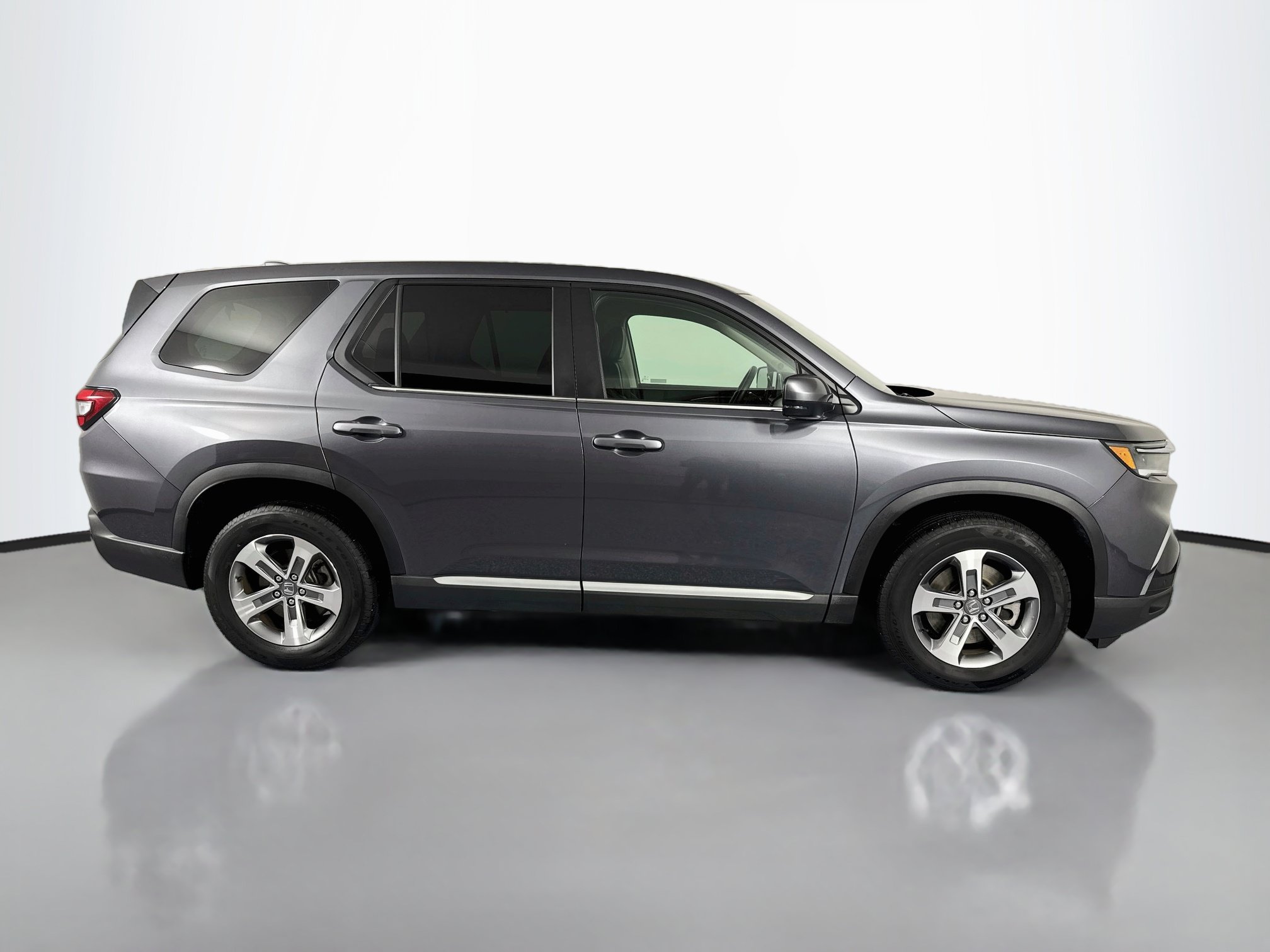 Certified 2024 Honda Pilot EX-L image 4