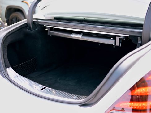 Used 2019 Mercedes-Benz S 560 Sedan w/ AMG Line Exterior image 18