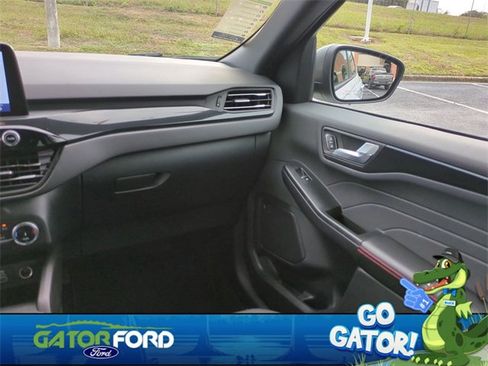 Used 2025 Ford Escape ST-Line image 18