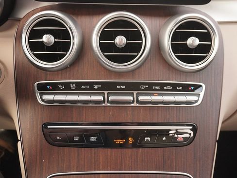 Used 2021 Mercedes-Benz GLC 300 4MATIC image 53