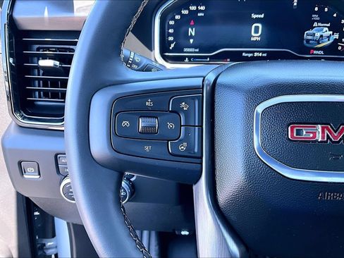 Used 2025 GMC Sierra 2500 AT4 w/ AT4 Premium Plus Package AWD/4WD image 20