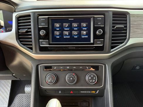 Used 2023 Volkswagen Atlas Cross Sport SE AWD/4WD image 21