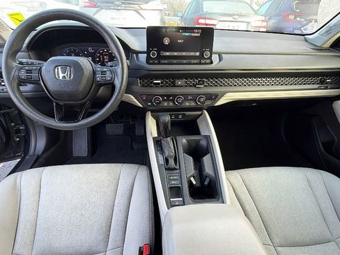 Used 2023 Honda Accord EX image 17