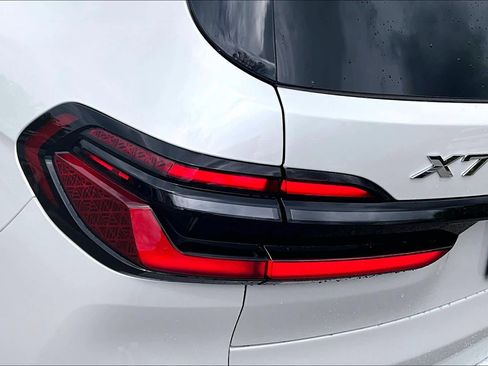 New 2026 BMW X7 xDrive40i AWD/4WD image 14