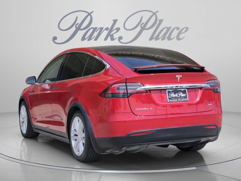 Used 2016 Tesla Model X 90D AWD/4WD image 3
