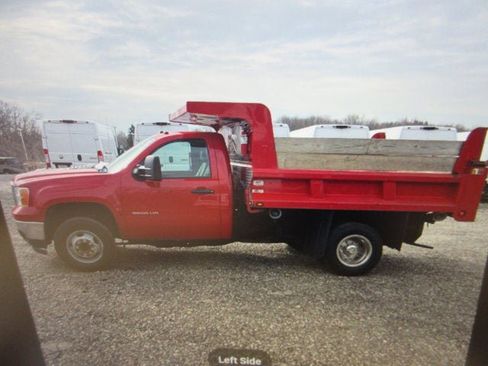 Used 2011 GMC Sierra 3500 W/T RWD image 6