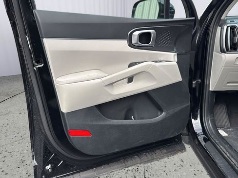 Used 2025 Kia Sorento EX FWD image 23