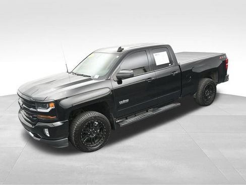Used 2018 Chevrolet Silverado 1500 LT w/ Texas Edition AWD/4WD image 60