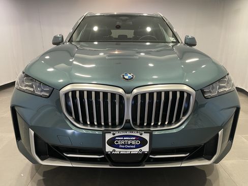 Certified 2024 BMW X5 xDrive40i w/ Premium Package AWD/4WD image 2