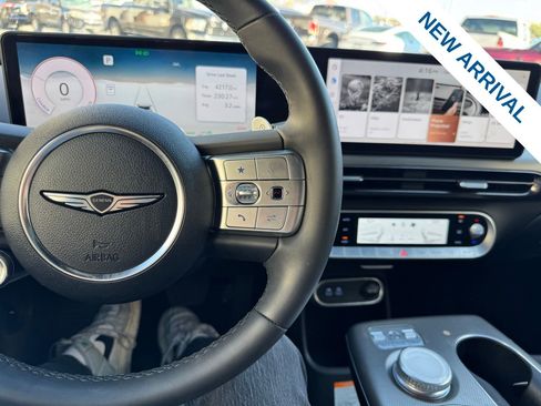 Used 2025 Genesis GV60 Advanced image 22