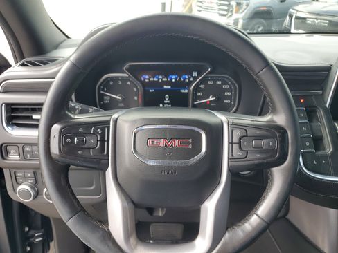 Used 2021 GMC Yukon XL SLT image 19